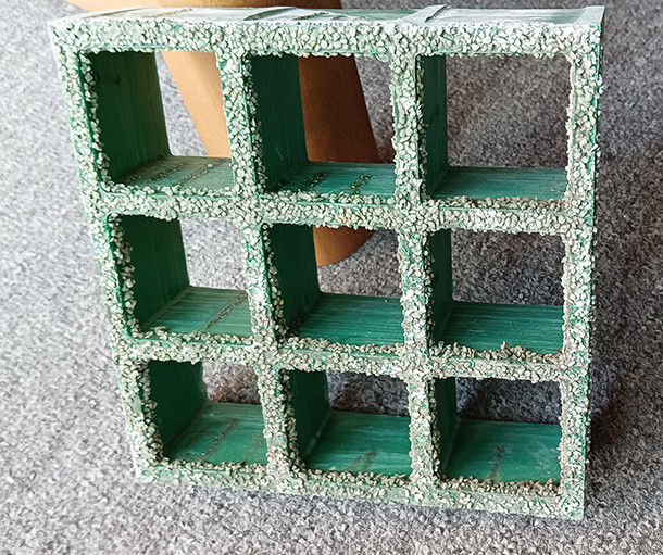 녹색 섬유 유리 재료 38*38*38mm 두께 가루 FRP 그레이팅 안티 슬리프 그릴