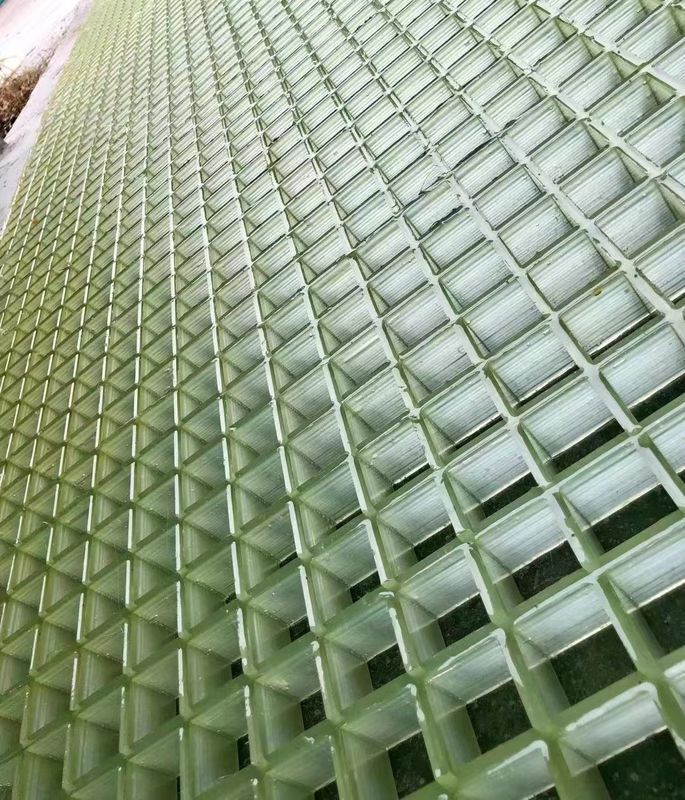 순수한 樹脂 격자 FRP 격자 도보 또는 플랫폼 사용 38 * 38 * 38mm 사용자 정의 패널 크기